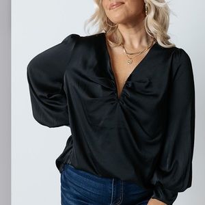 Super cute blouse. New without tags
